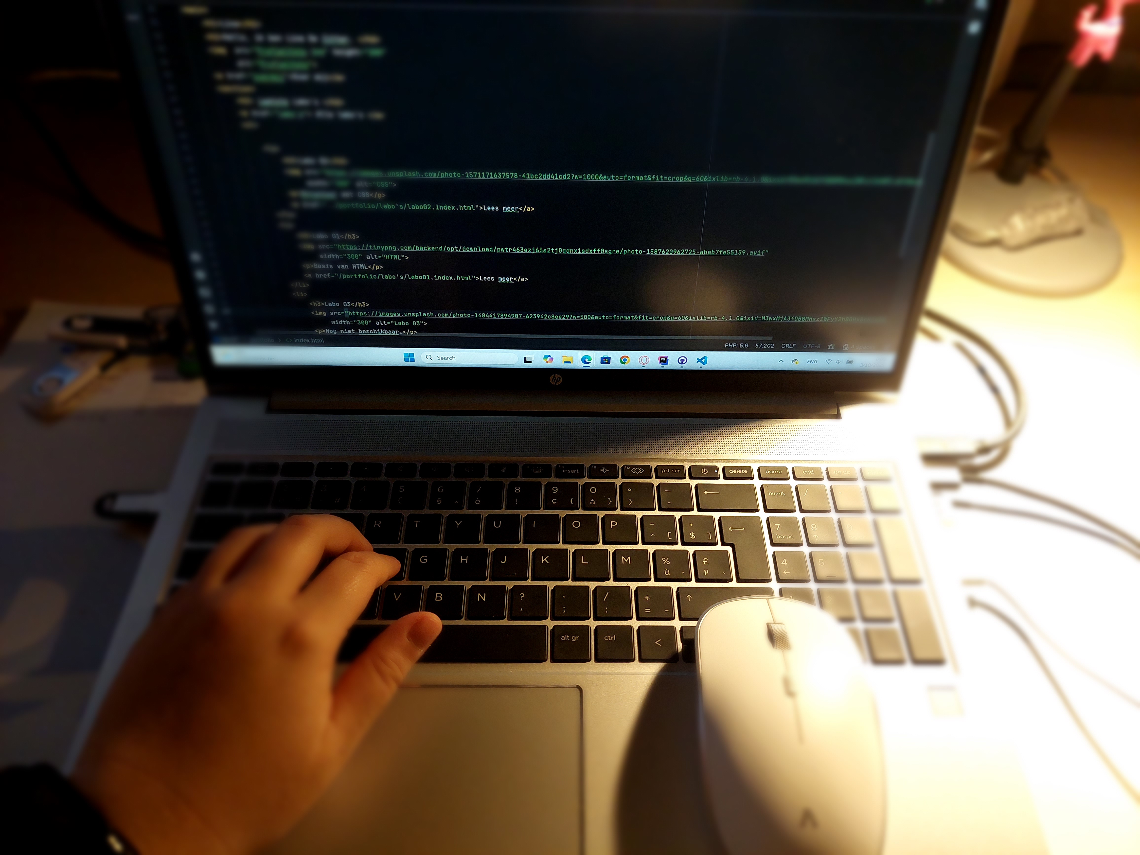 HTML